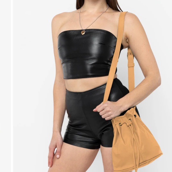 NEW! Los Angeles Apparel leatherbucket bag read***